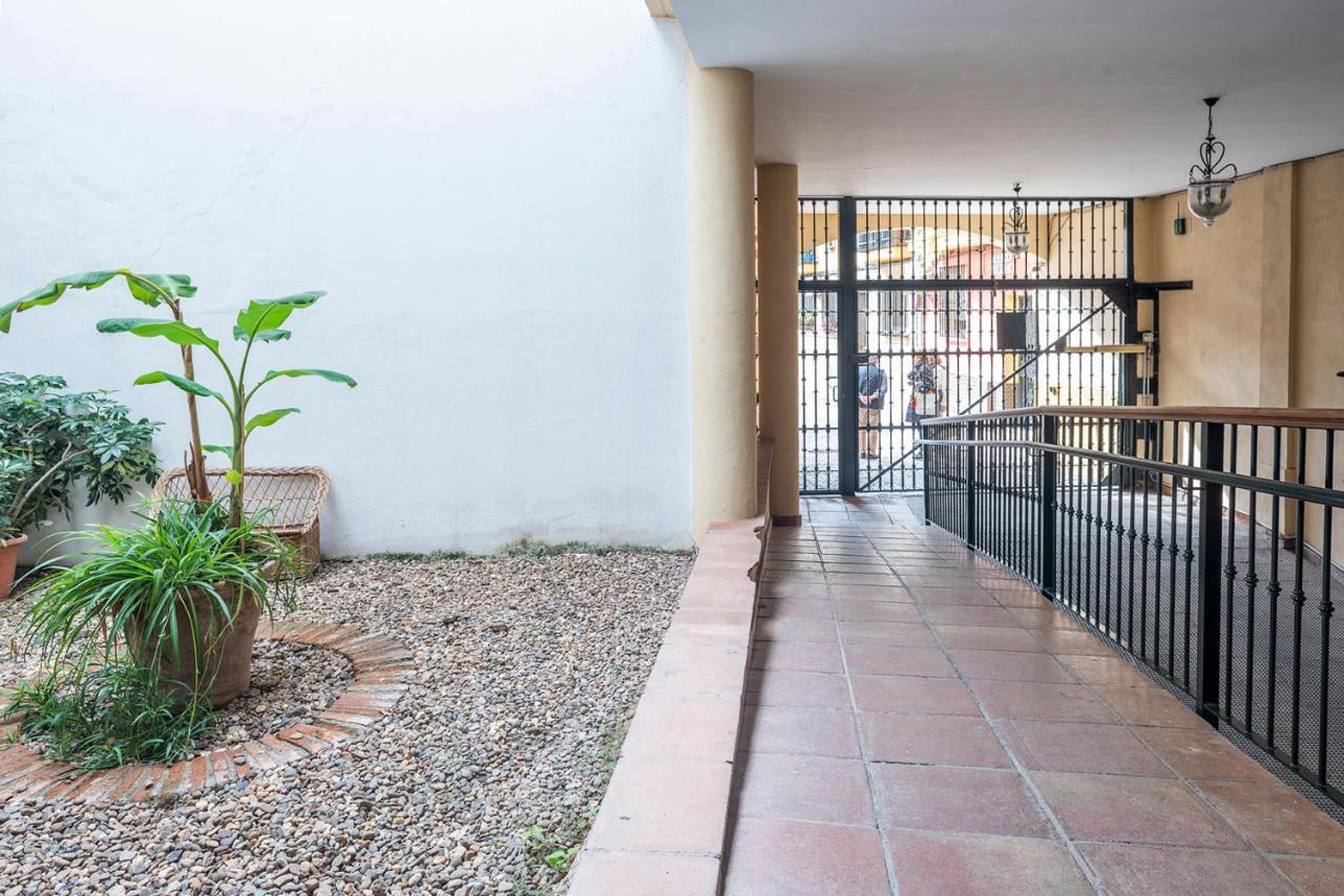 Flipanddo Triana Apartment Seville Exterior photo