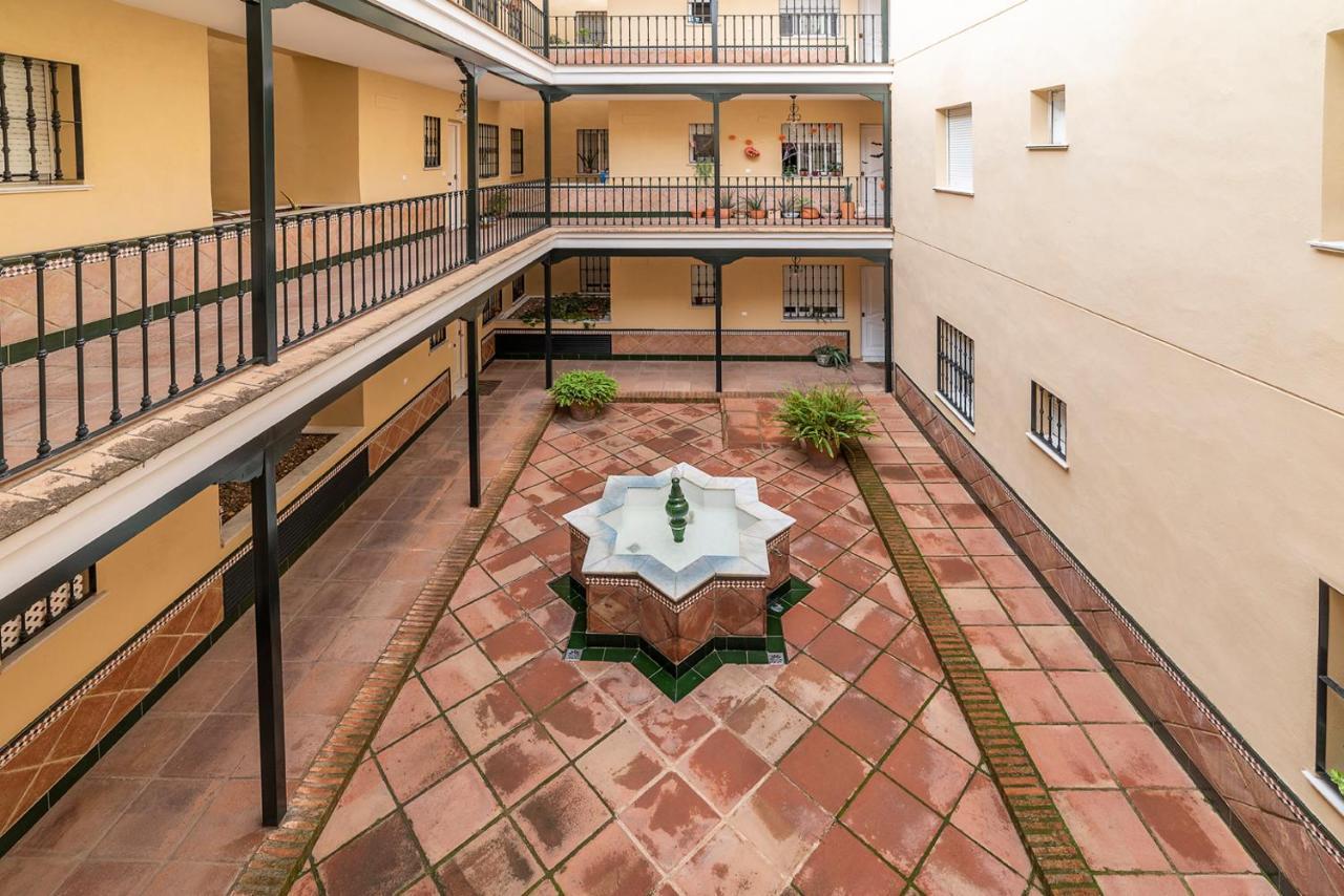 Flipanddo Triana Apartment Seville Exterior photo
